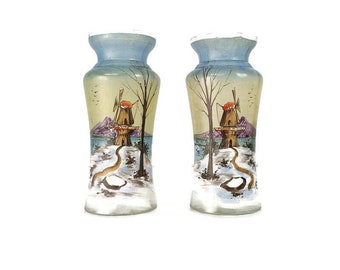 Couple de vases Art Déco anciens peints à la main, France en verre