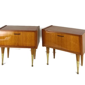 Paar vintage teakhouten nachtkastjes bijzettafels uit het midden van de eeuw modern modernistisch