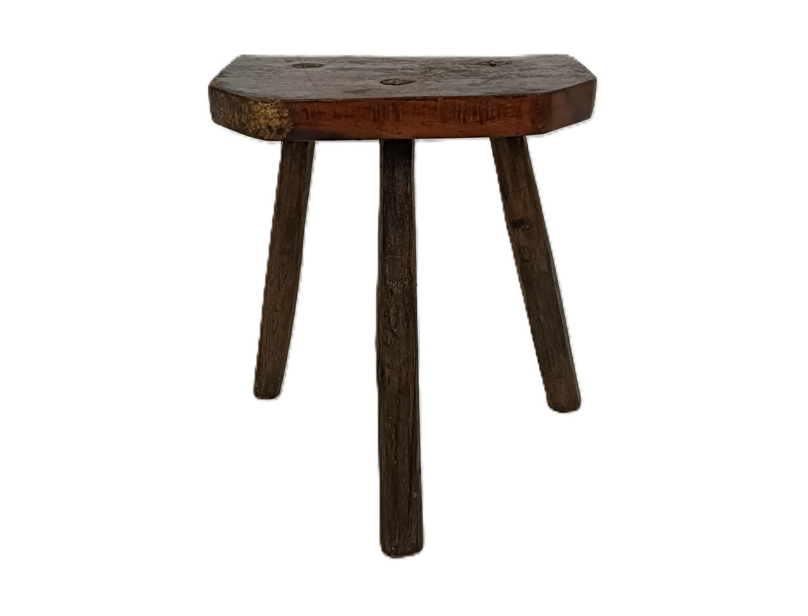 Tabouret De Traite Ancien En Bois Sculpté Pied Table Guéridon Style Grange Trépied France