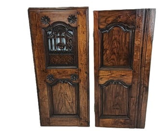Pannelli architettonici in legno di recupero del XVIII secolo con monogramma IHS