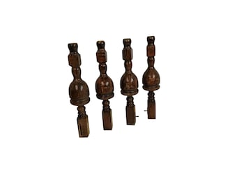 Juego de 4 enormes patas de mesa antiguas de madera recuperada, estilo arquitectónico del siglo XIX.