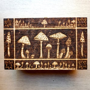 Mushroom Box, Wooden Keepsake Box, Jewelry Box, Keepsake Box, Pyrography Box, Folk Art, Mushroom Decor