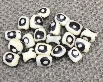 20 Kenya Batik Bone Beads, Oval barrel beads, AFRICAN Trade Beads, sale Destash beads, 10x10mm, black and white ‘Eye’ beads