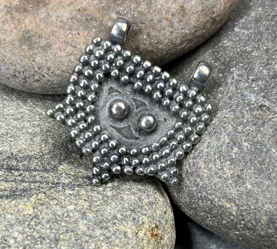 Berber Metal Pendant 28x30 Talisman Amulet Silver Pendant DIY Jewelry Supply Moroccan Jewelry African Jewelry Pendant Etsy
