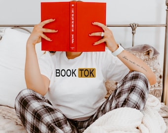 Kläder // BookTok