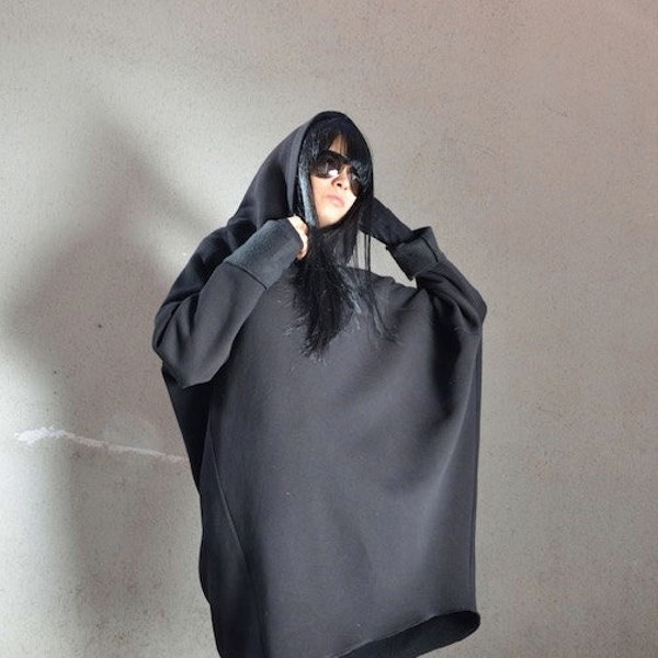 Asymmetrischer Hoodie mit Fledermausärmeln, Handgemachter Fleece Hoodie Kotyto Kleidung