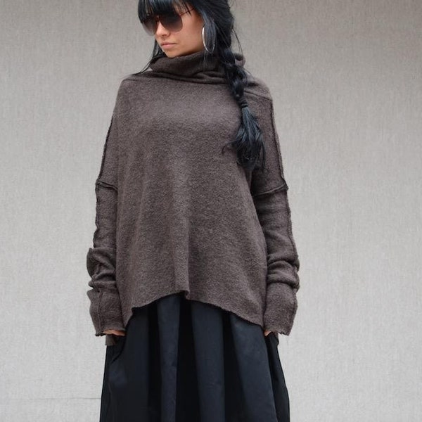 Brauner Oversized Baggy Pullover mit extra langen Ärmeln, Umstandsmode Umstandsmode