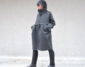 Tailored Wool Coat for Italian Charm, Designer Warm Winter Jacket, Elegant Zipper Jacket, Unique Ladies Coat, Pocket Cape Coat, Maxi Jacket