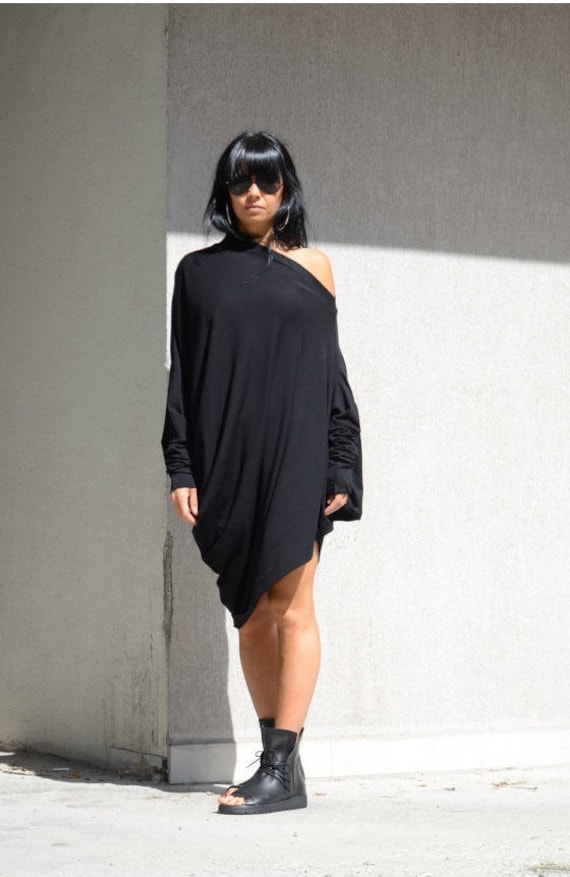 Asymmetrical Cold Shoulder Tunic Loose Fitting Batwing Dress by