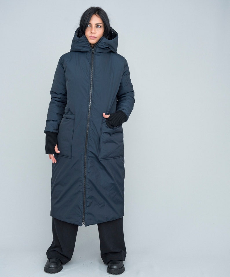 Long puffer coat, hood, dark blue color. Oversized fit, two way zipper, for daily activities, excellent gift for her, casual wear image 3