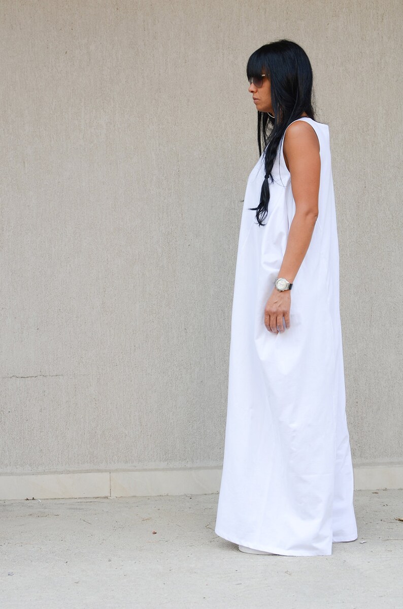 white maxi dress maternity
