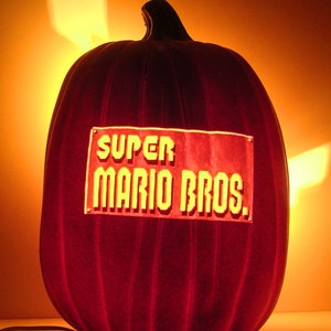 SUPER MARIO BROS. Mario Jumping Hand-Carved Foam Pumpkin 12 image 4
