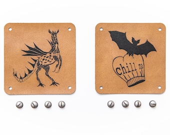 Kunstleder-Etiketten-Set „Grillen – Drache-Fledermaus“