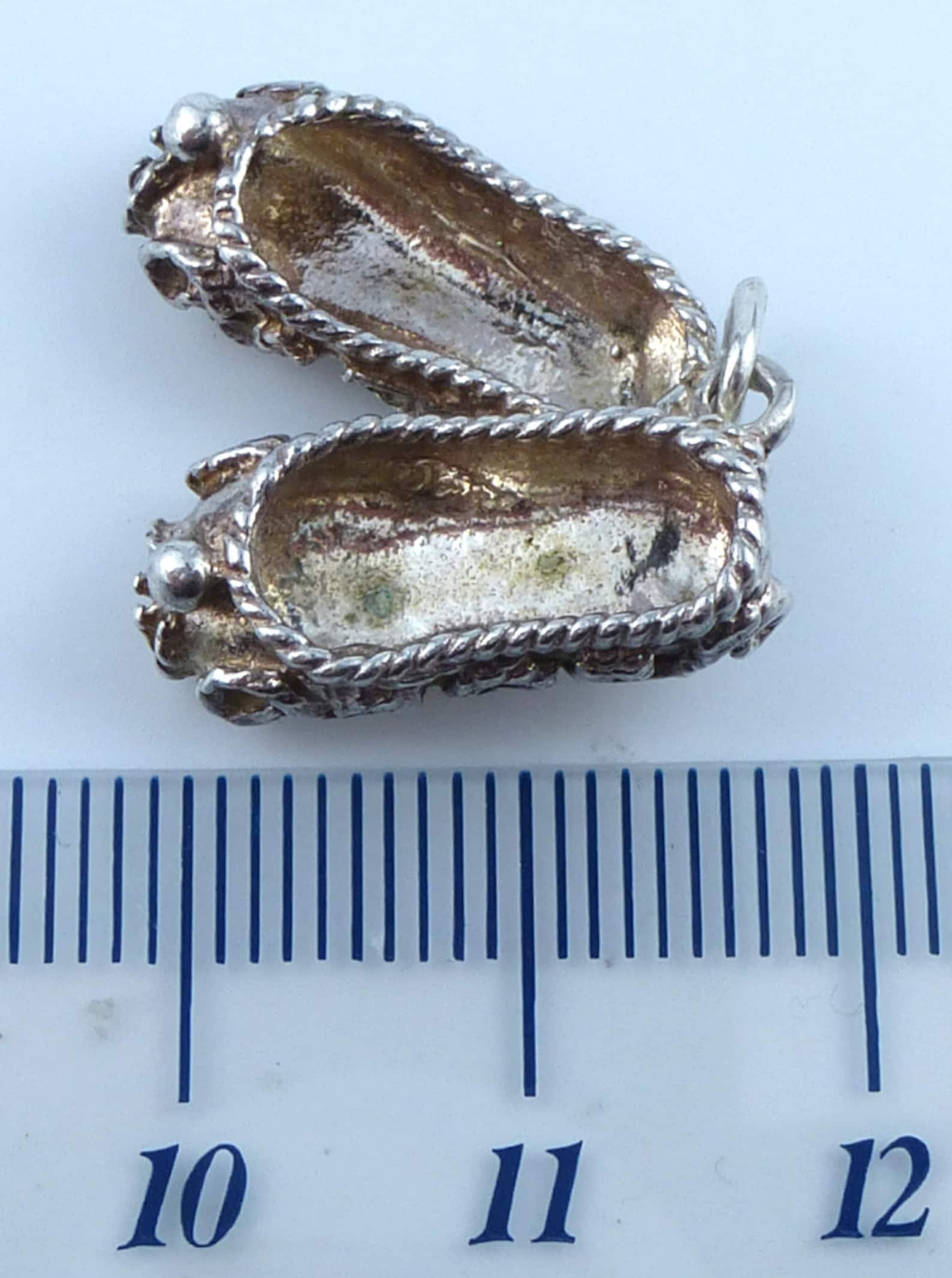 vintage silver bracelet charm - ballet shoes vintage silver bracelet charm - ballet shoes