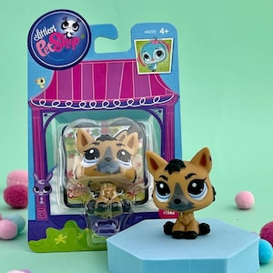 LPS Littlest Pet Shop Authentic RARE NIB New In Box German Shepherd Dog #3562 / vintage Hasbro nostalgia