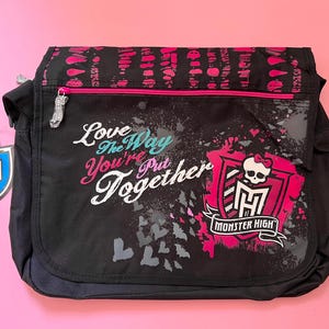 Monster High Vintage EURO school laptop bag 2000s kids halloween skull / y2k nostalgia