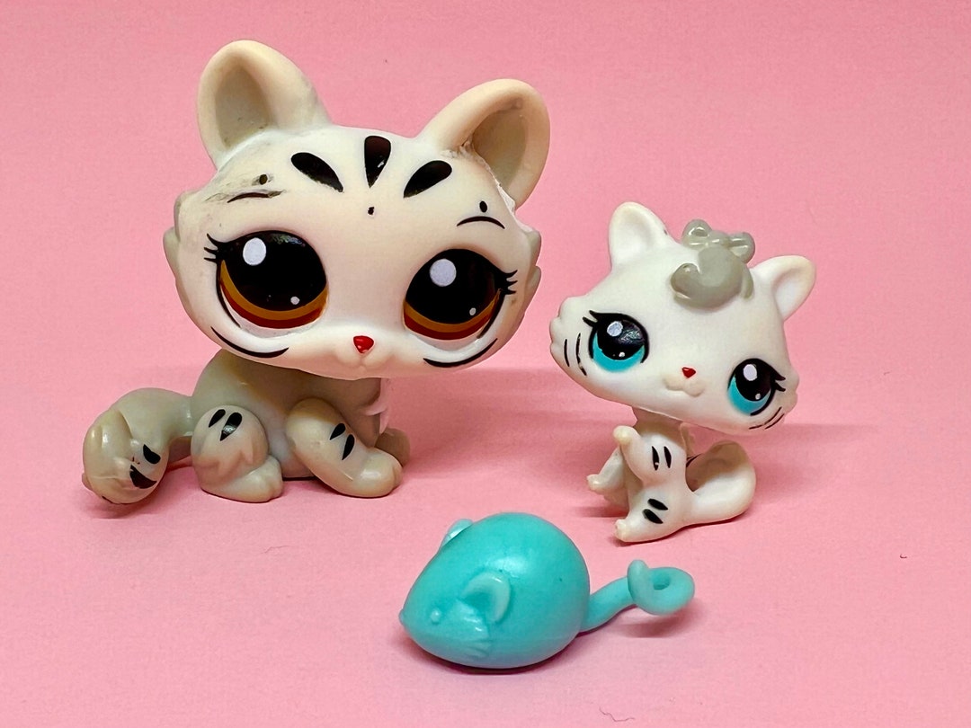 Littlest Pet Shop LPS Pair / Crouching Cat 'mommy 3585 and Baby 3586' / Authentic Vintage Hasbro
