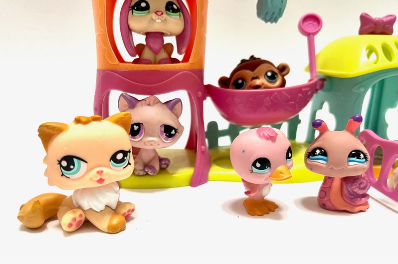 Littlest Pet Shop Mini Playground Playset meow Manor With 10 Etsy