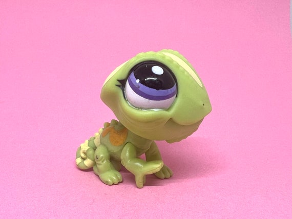 Littlest Pet Shop Authentic LPS chameleon 2399 vintage Hasbro