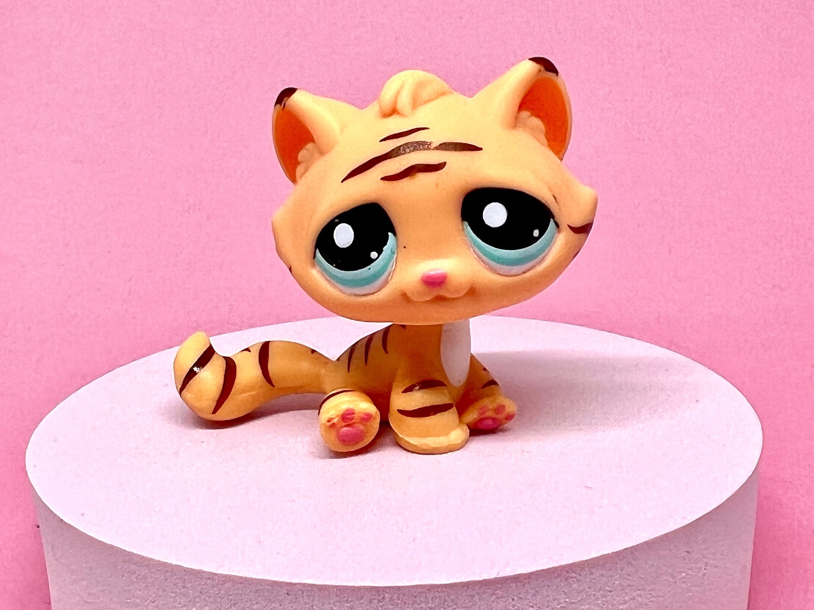 Bon Bon Kitty Lps LPS #94 Sitting Bonbon Cat Authentic LPS At