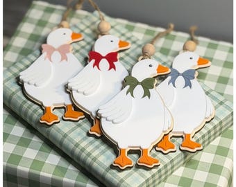 Personalized Goose Ornament: Custom Porch Goose Christmas Gift for Collectors & Holiday Decor Fans