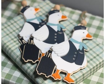 Personalized Flight Attendant Goose Ornament: Custom Aviation Christmas Keepsake Gift for Flight Crew, Pilots & Travel Lovers