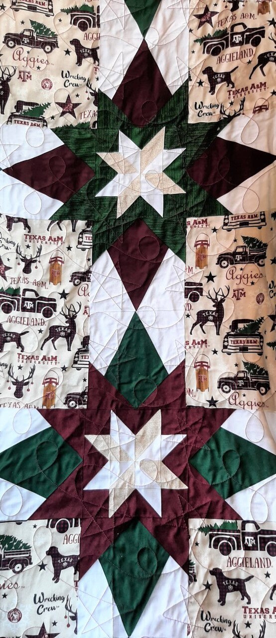 Texas A&M Christmas Quilt, Twin Size Quilt, Aggie Lover's Oversized Lap