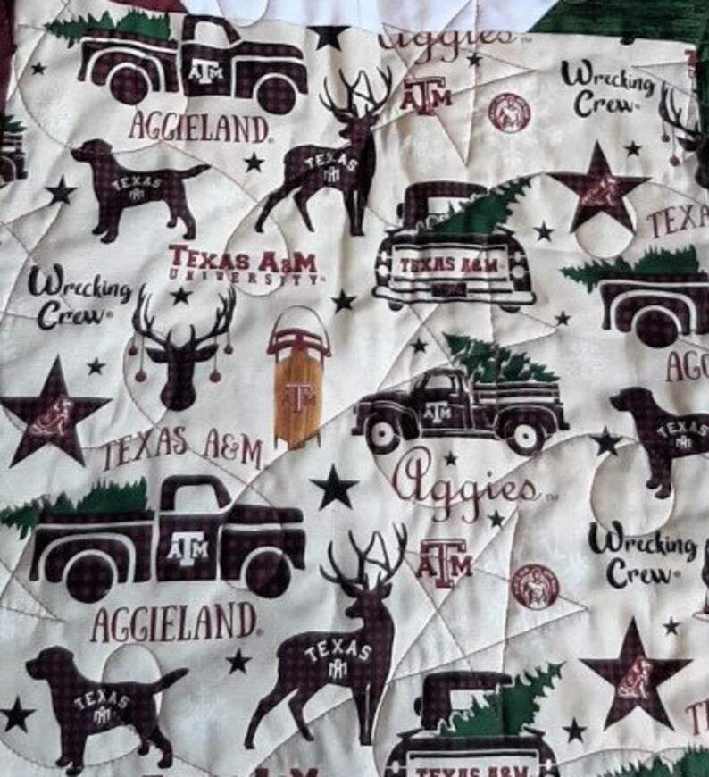 Texas A&M Christmas Quilt, Twin Size Quilt, Aggie Lover's Oversized Lap