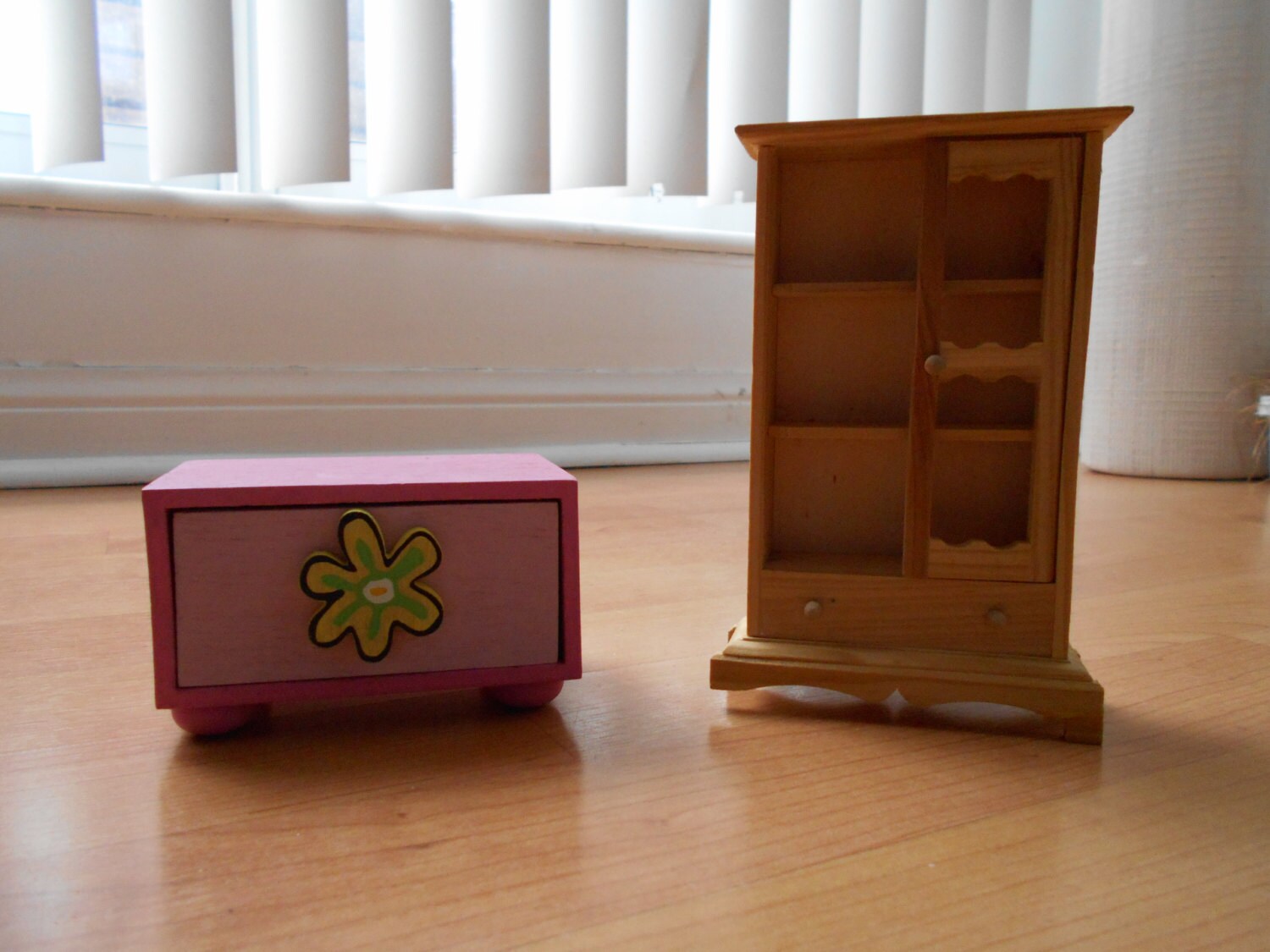2 Pieces of Dollhouse Furniture Etsy Denmark