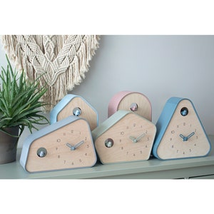 Cuckoo Clock - Unique Modern Design - Table / Wall clock