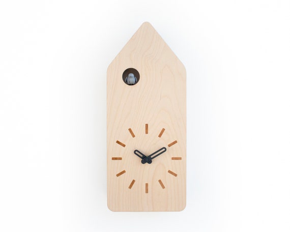 Reloj de cuco moderno sale