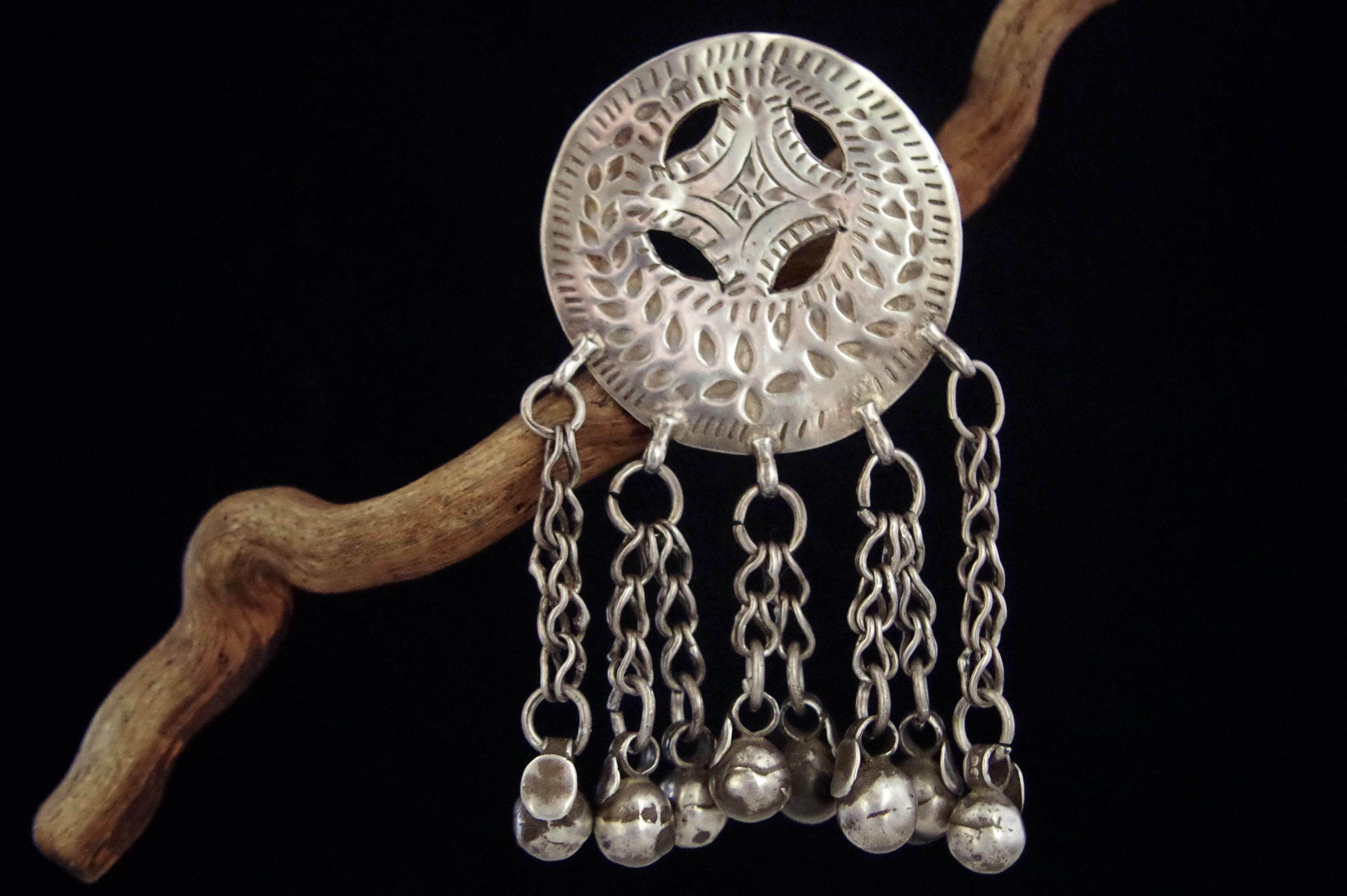 Ancienne Broche En Argent - Motifs Arabes Et Filigrane - Occasion