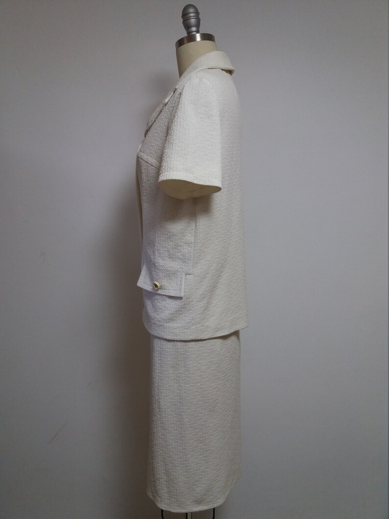 Vintage white cream short sleeve midi mod 2 piece outfit blazer jacket vest top pancil skirt business suit 60s 1960s