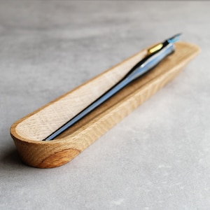 Wooden Pen Rest – Minimalist Desk Accessory for Writers and Artists