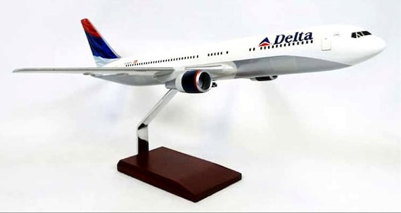 Delta 767-300 1//100 New Livery