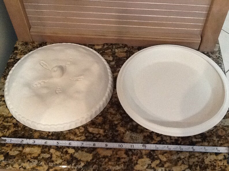 Ceramic Pie Keeper / Pie Baker / Berry Pie / Ceramic Bisque Etsy