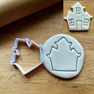 Haunted House Cookie Cutter in Multiple Sizes