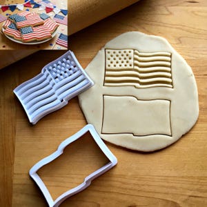 Set of 2 American Flag Cookie Cutters in Multiple Sizes