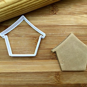 Dog House Cookie Cutter in Multiple Sizes
