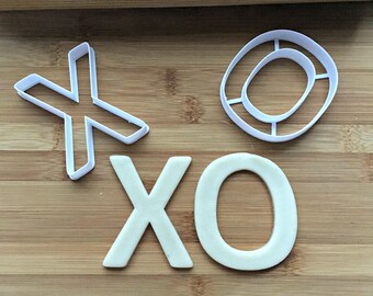 Tic Tac Toe Cookie CuttersMulti-Size/Cuts Through the Center /