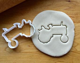 Tractor Cookie Cutter in Multiple Sizes