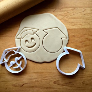 Set of 2 Graduate Emoji Cookie Cutters in Multiple Sizes