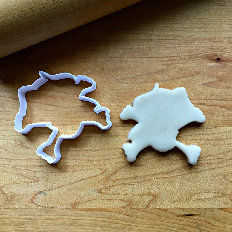 Set of 2 Skull and Cross Bones Cookie CuttersMulti-Size