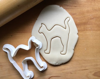 Spooky Cat Cookie Cutter in Multiple Sizes