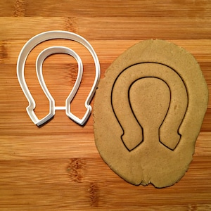 Horseshoe Cookie  Cutter in Multiple Sizes