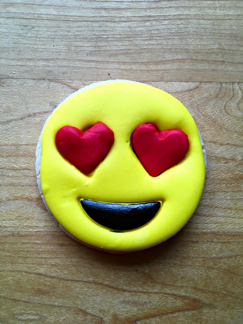 Heart Eyes Emoji Cookie Cutter/ Multisize Etsy