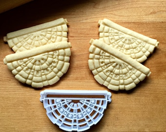American Bunting Flag Cookie Cutter in Multiple Sizes