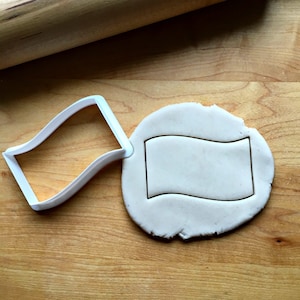 Flag Cookie Cutter in Multiple Sizes