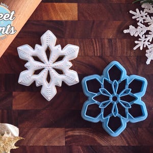 Snowflake Cookie Cutter, Creates a Cut Out: Multiple Sizes