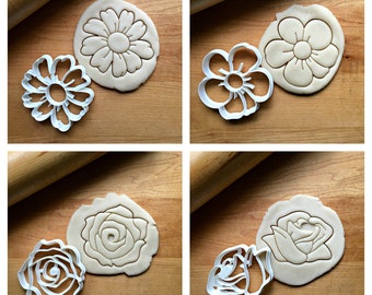 Set of 4 Flower Cookie Cutters/Multi-Size